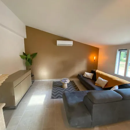 Holiday home Marquet Beaucaire (Gard)